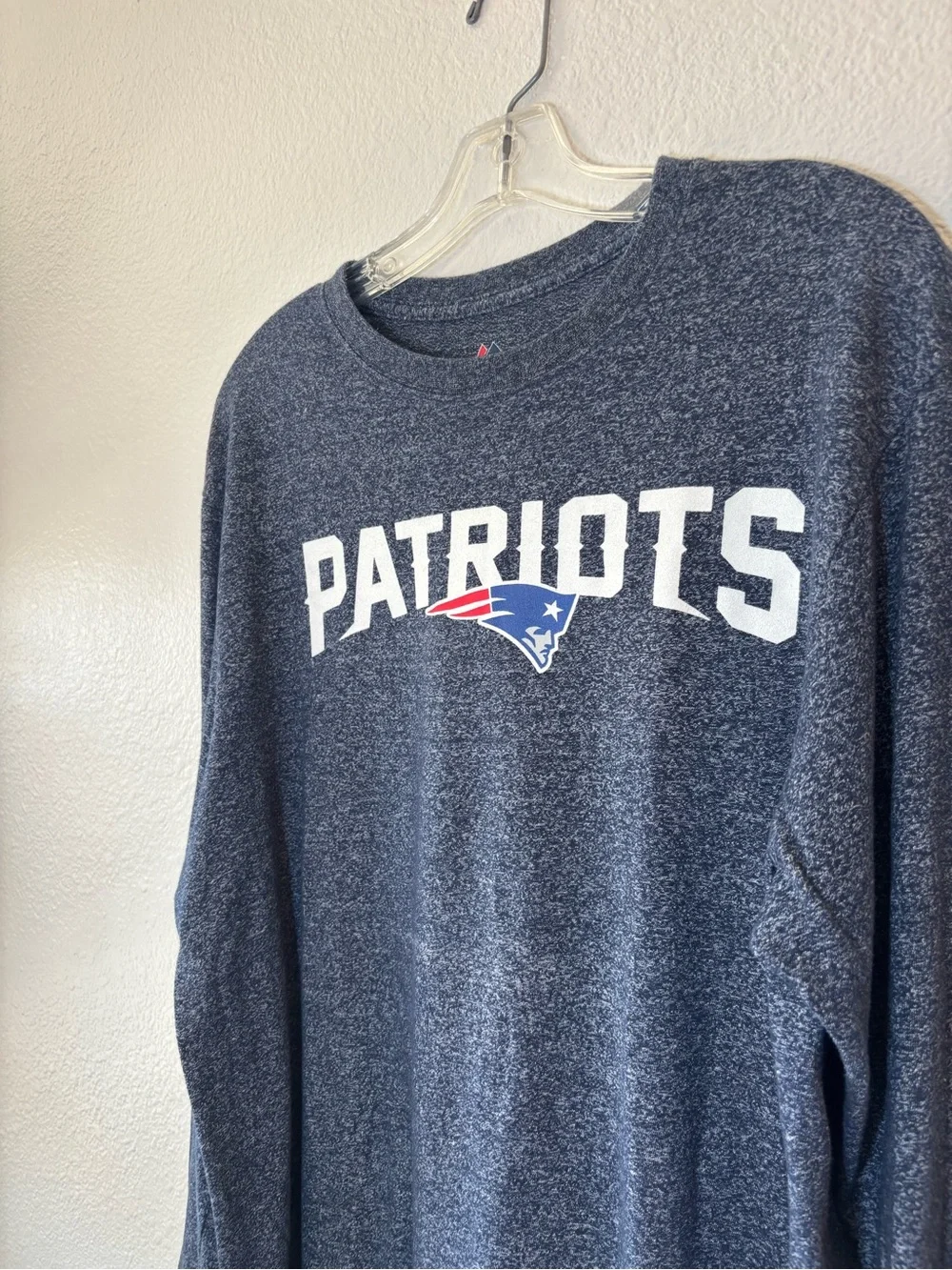 Majestic NFL New England Patriots Mens Shirt Large Blue Long Sleeve Graphic Tee